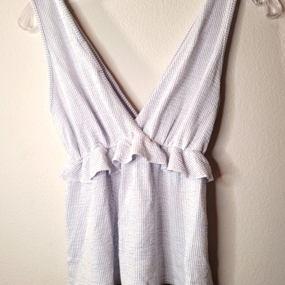 Caution To The Wind Halter Top size M - Picture 8 of 10